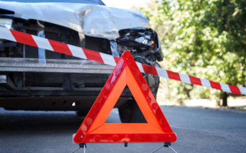 Auto fuori strada sulla statale, 29enne in eliambulanza