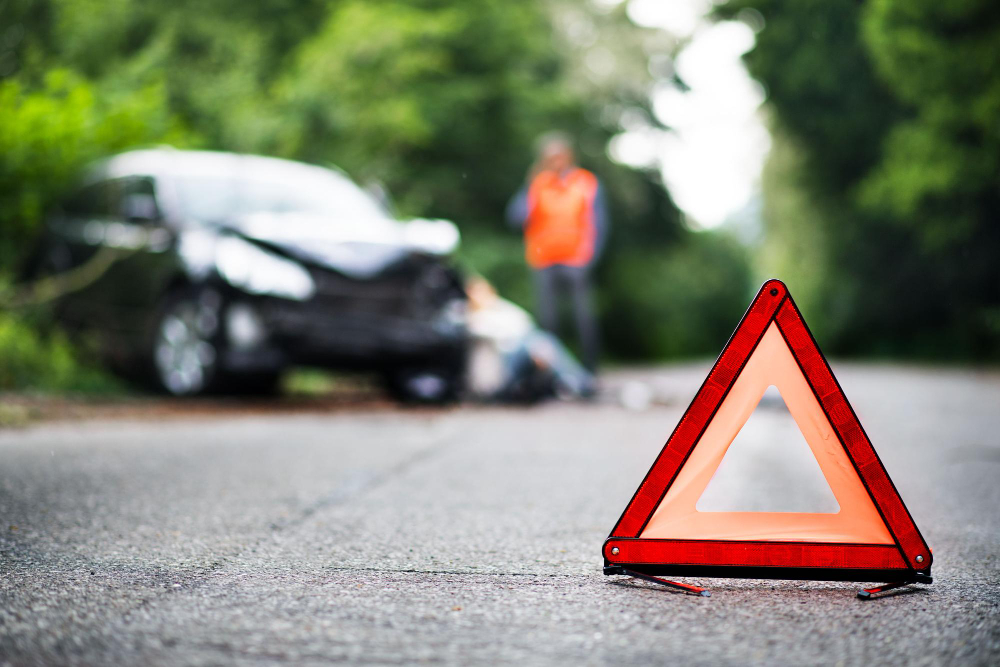 Incidente a Godo, auto fuori strada: grave un 28enne